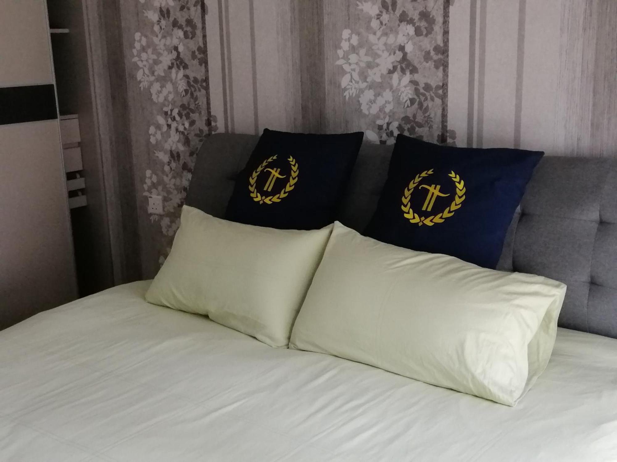 Appartamento Country Garden Danga Bay Johor Bahru Esterno foto