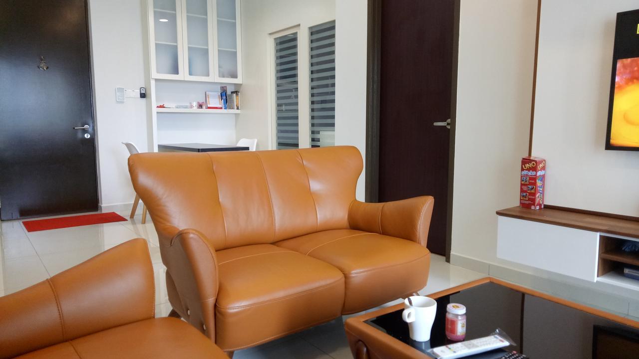Appartamento Country Garden Danga Bay Johor Bahru Esterno foto