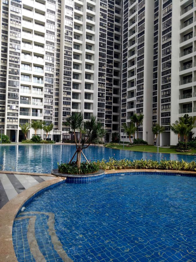 Appartamento Country Garden Danga Bay Johor Bahru Esterno foto